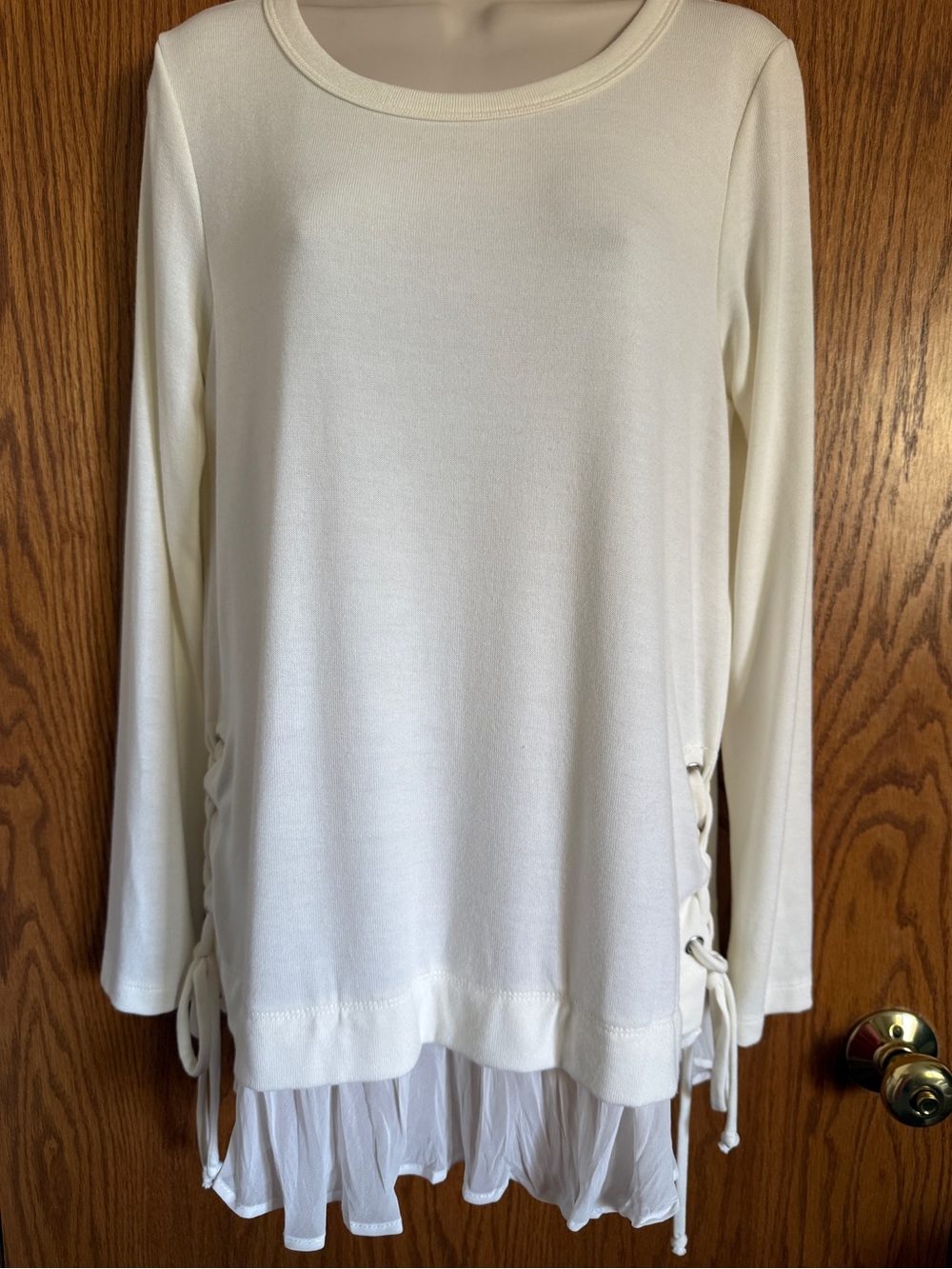 Karen Kane Cream Tunic Top Long Sleeves Lace Up Sides Scoop Neck Women's Size M